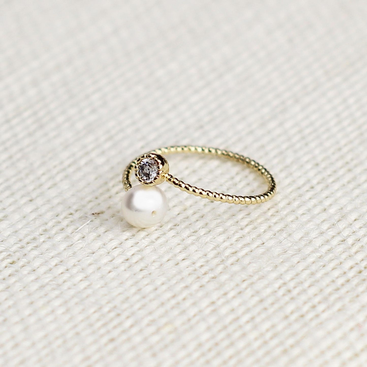 Peculiar Natural Pearls Jewelry Simple Round Open Ring Pearl Stud  Stainless Gold Plated Adjustable