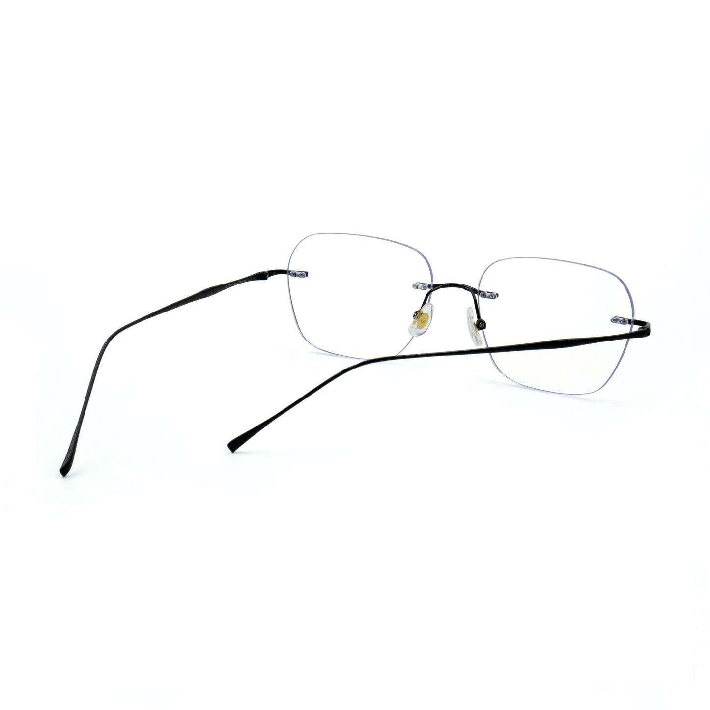 Peculiar Amari Titanium Alloy Rimless